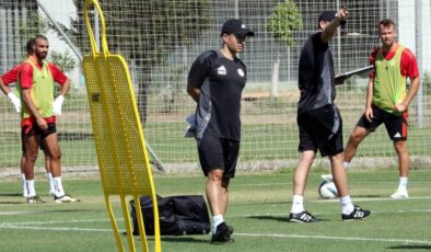 Antalyaspor, Alex de Souza yönetiminde yeni sezon hazırlıklarına başladı