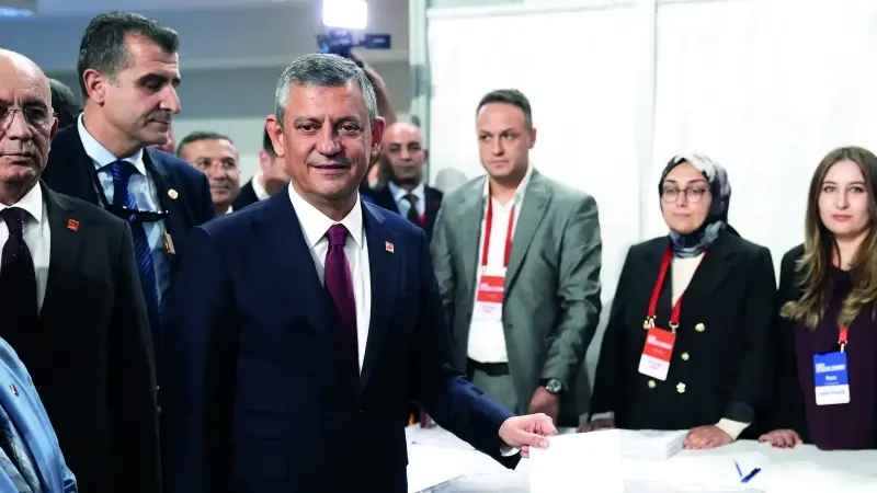8 ayda üçüncü kez genel başkan seçildi