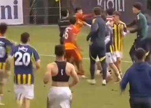 Fenerbahçe ile Galatasaray arasındaki U19 derbisinde kavga!