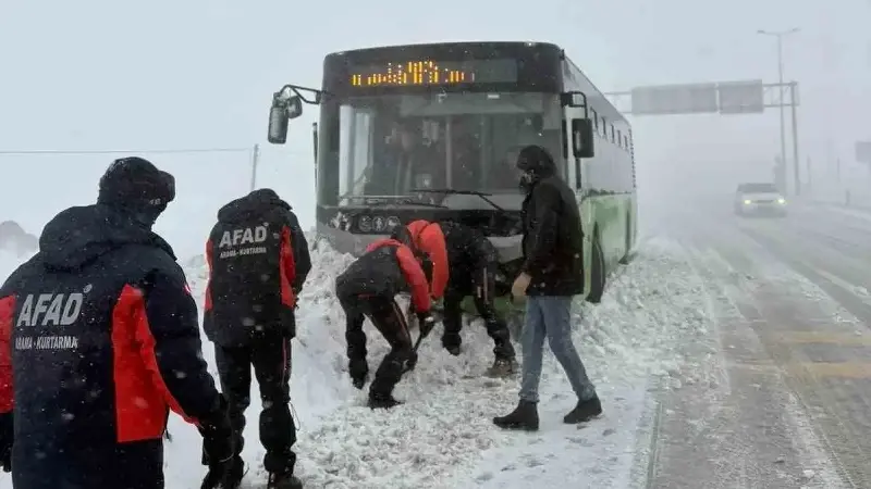 Kayseri’de meydana gelen ani tipi kazaya neden oldu: Yardıma ekipler koştu